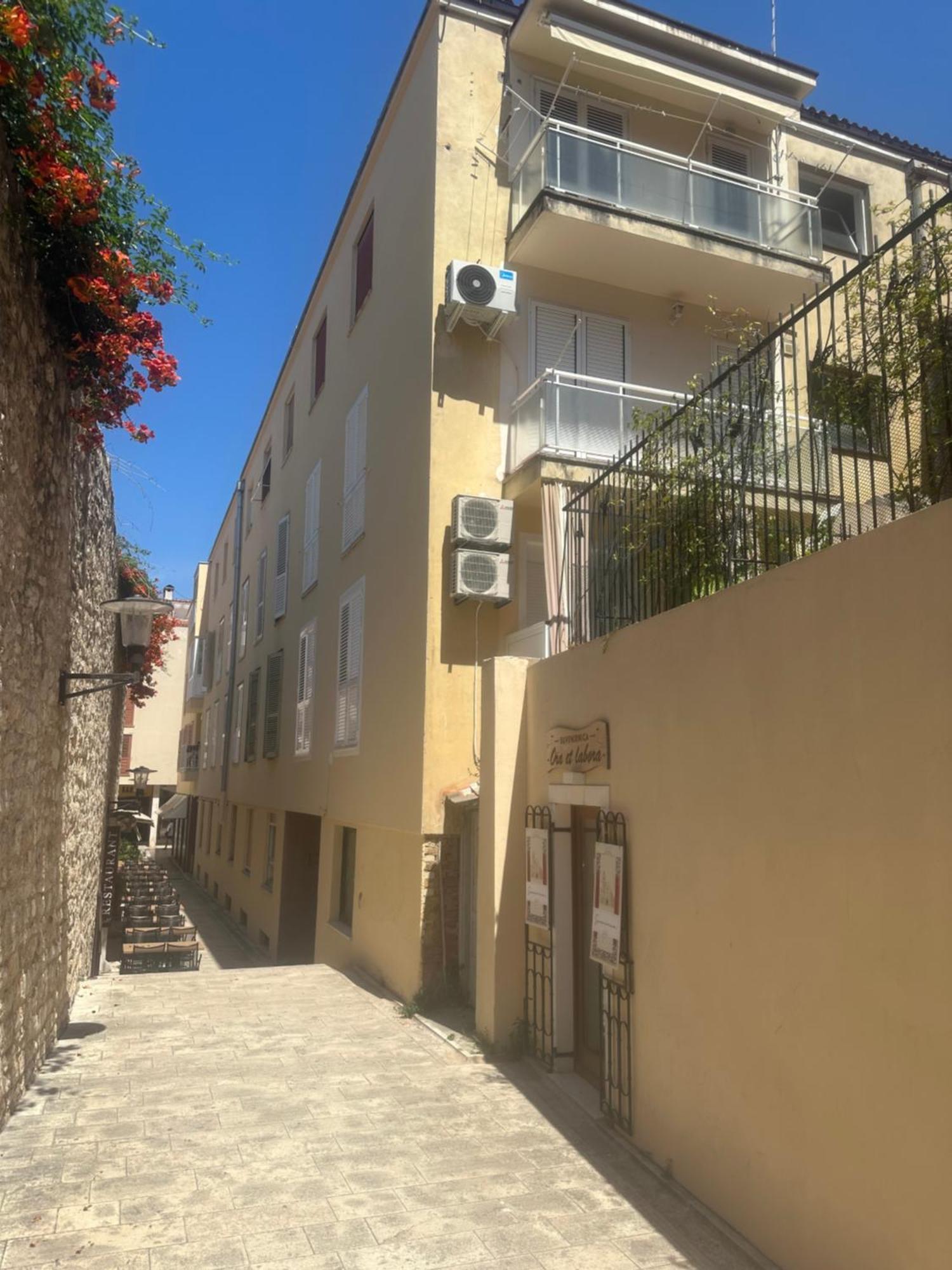 Amaro Luxury Room & Studio Apartman With Balcony Zadar Exteriör bild
